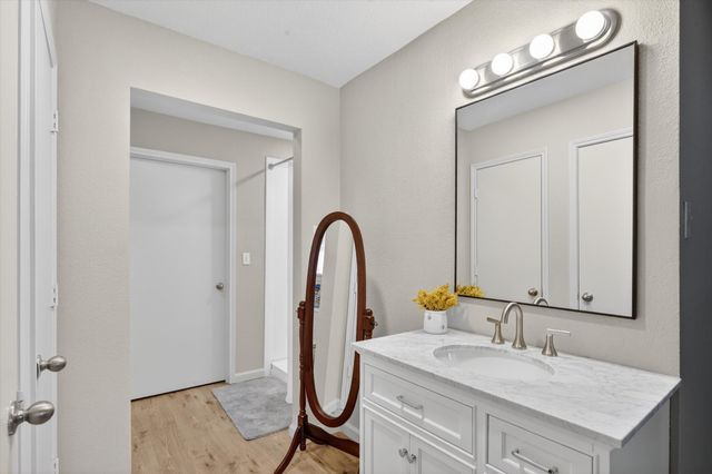1002 Capetown Drive, Grand Prairie, TX 75050