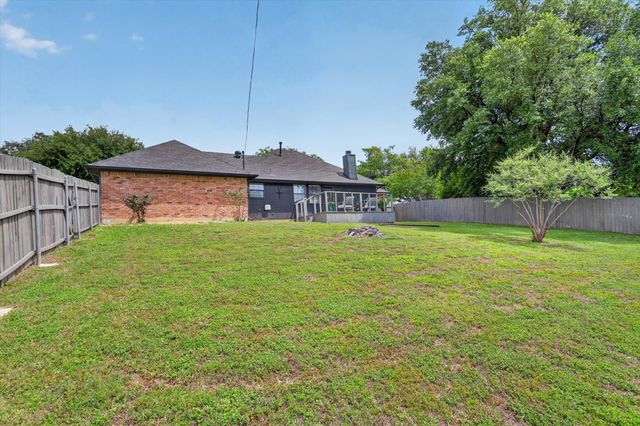 1002 Capetown Drive, Grand Prairie, TX 75050