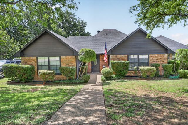 1002 Capetown Drive, Grand Prairie, TX 75050