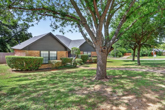 1002 Capetown Drive, Grand Prairie, TX 75050
