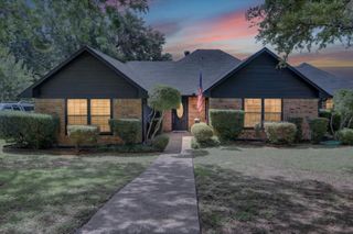 1002 Capetown Drive, Grand Prairie, TX 75050