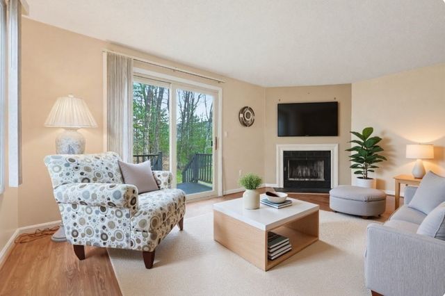 3301 Maple Brook Road 301, Bellingham, MA 02019