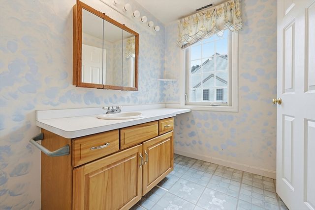 3301 Maple Brook Road 301, Bellingham, MA 02019