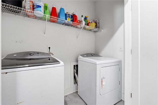 2161 Colvin NW Court, Atlanta, GA 30318