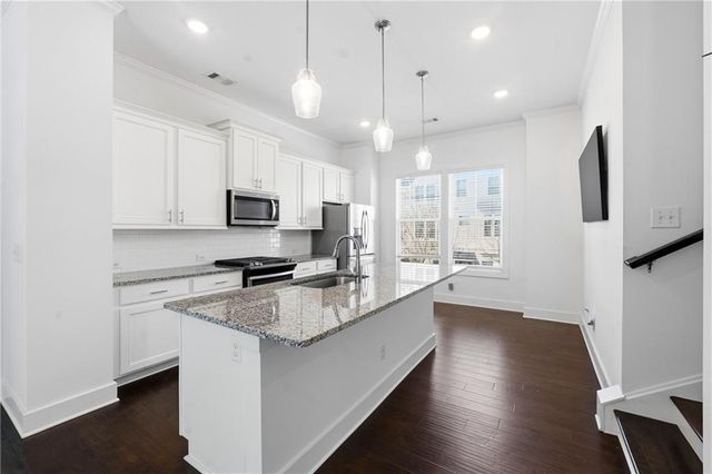 2161 Colvin NW Court, Atlanta, GA 30318