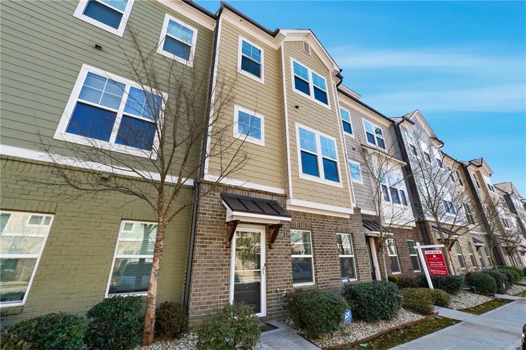 2161 Colvin NW Court, Atlanta, GA 30318