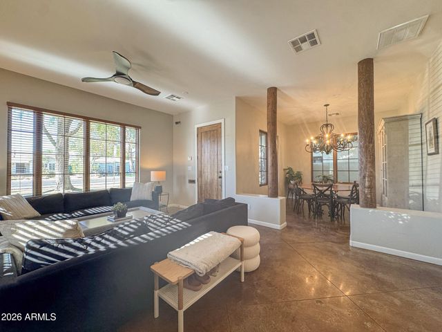 325 W CAMPBELL Avenue, Phoenix, AZ 85013