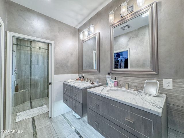325 W CAMPBELL Avenue, Phoenix, AZ 85013