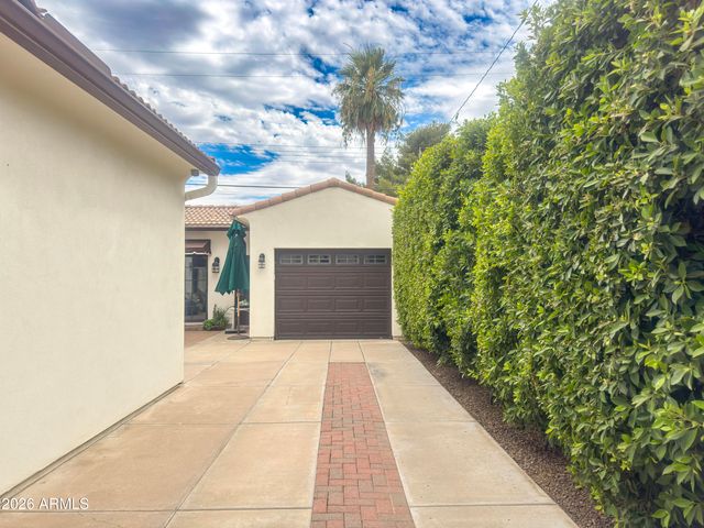 325 W CAMPBELL Avenue, Phoenix, AZ 85013
