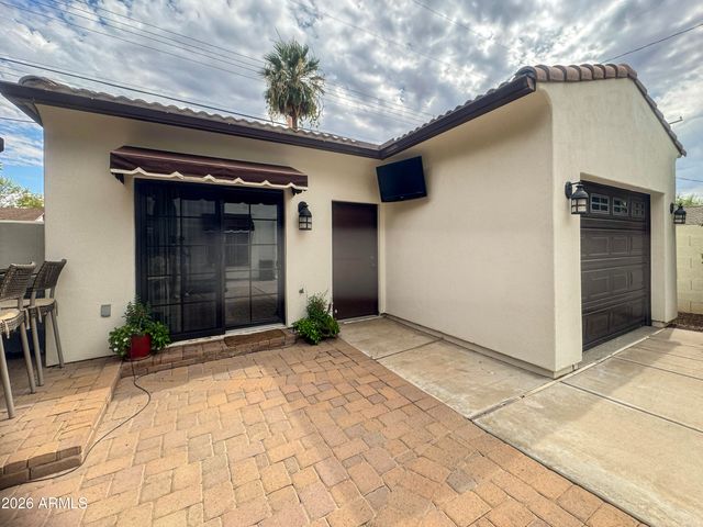 325 W CAMPBELL Avenue, Phoenix, AZ 85013