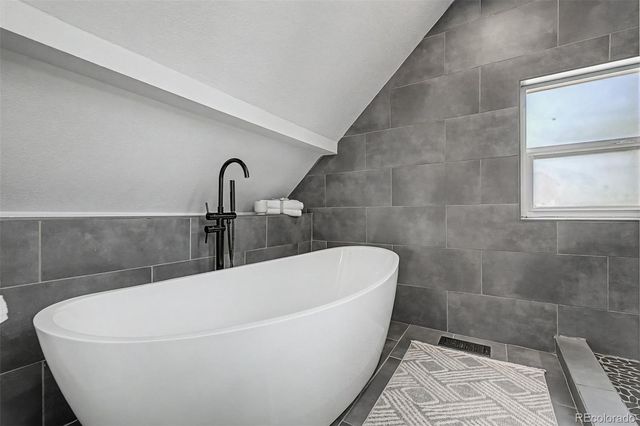 2600 N Vine Street, Denver, CO 80205