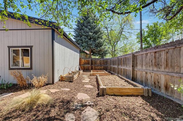 2600 N Vine Street, Denver, CO 80205