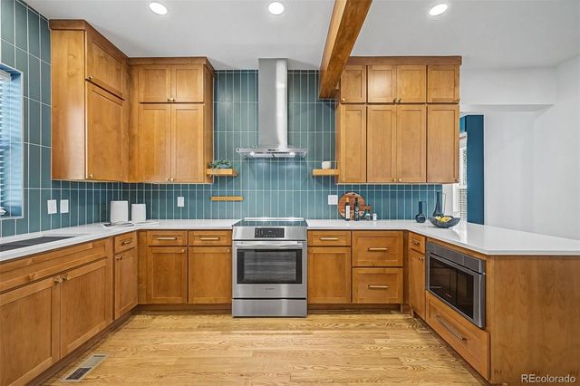 2600 N Vine Street, Denver, CO 80205