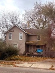 233 Baldwin Avenue, Pontiac, MI 48342