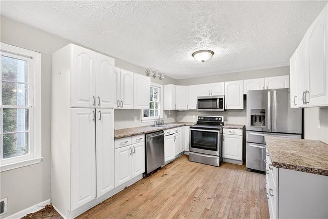 1978 Winding Creek SW Lane, Marietta, GA 30064