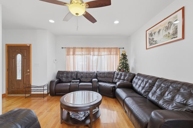 3917 W 60th Street, Chicago, IL 60629