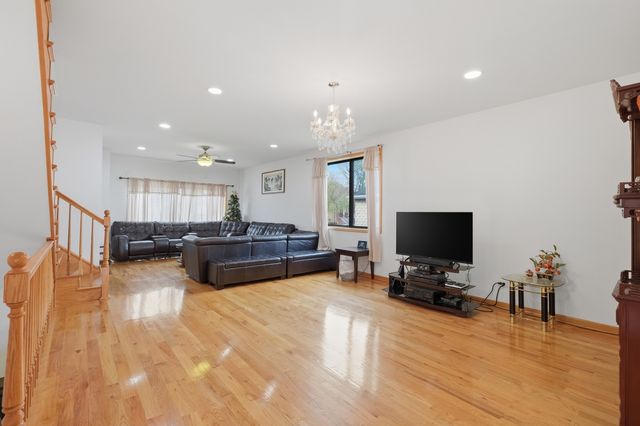 3917 W 60th Street, Chicago, IL 60629