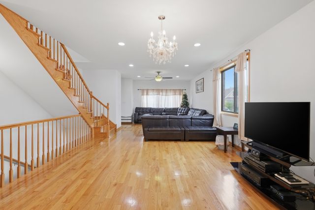 3917 W 60th Street, Chicago, IL 60629
