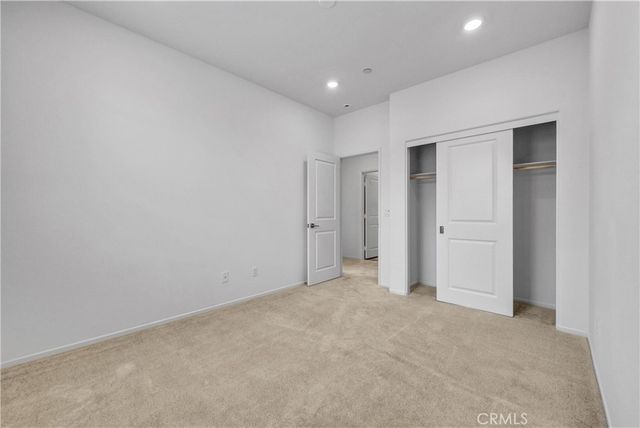 5584 Kate Way 10, Fontana, CA 92336