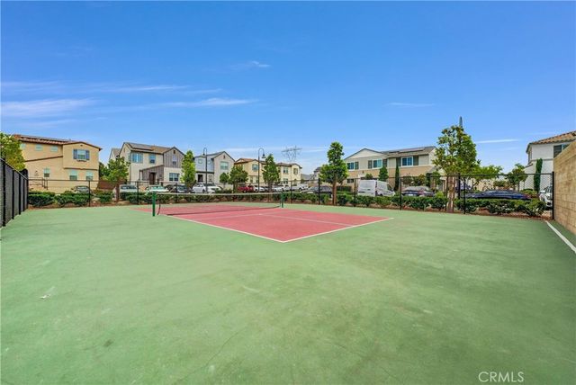 5584 Kate Way 10, Fontana, CA 92336