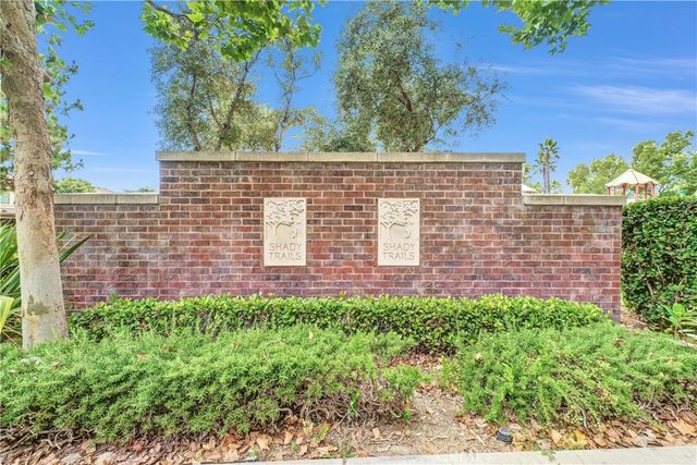 5584 Kate Way 10, Fontana, CA 92336