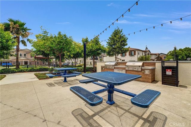 5584 Kate Way 10, Fontana, CA 92336