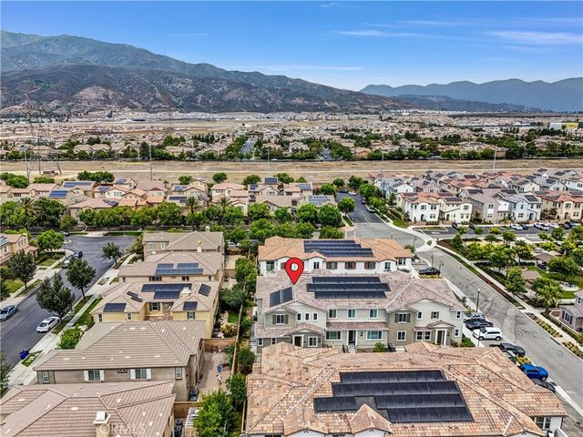 5584 Kate Way 10, Fontana, CA 92336