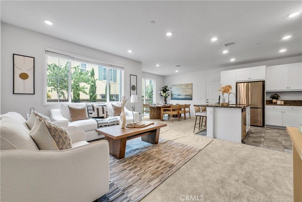 5584 Kate Way 10, Fontana, CA 92336