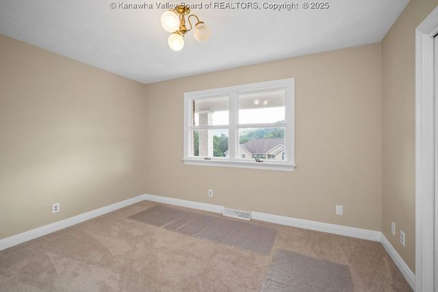 3 Lou's Drive, Elkview, WV 25071