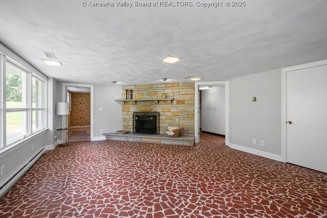 3 Lou's Drive, Elkview, WV 25071