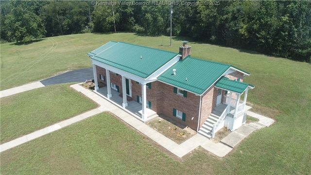 3 Lou's Drive, Elkview, WV 25071