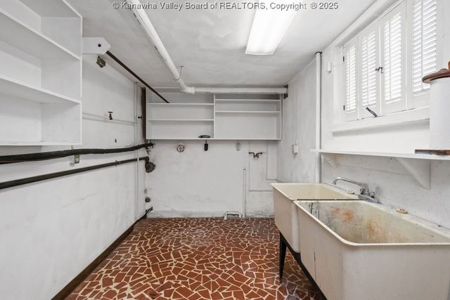 3 Lou's Drive, Elkview, WV 25071