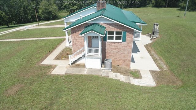 3 Lou's Drive, Elkview, WV 25071