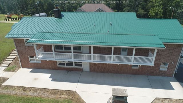 3 Lou's Drive, Elkview, WV 25071