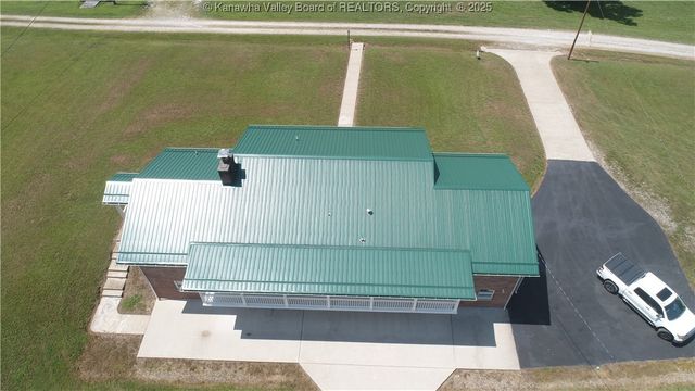 3 Lou's Drive, Elkview, WV 25071