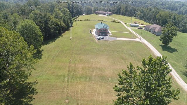 3 Lou's Drive, Elkview, WV 25071