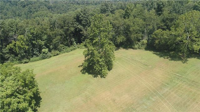 3 Lou's Drive, Elkview, WV 25071