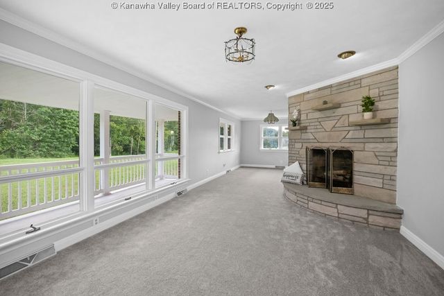 3 Lou's Drive, Elkview, WV 25071