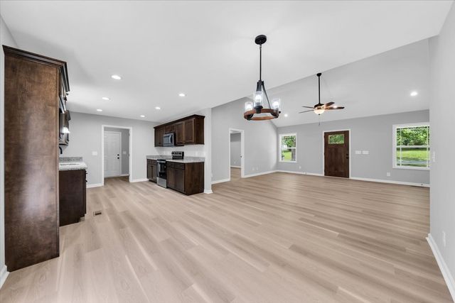 314 Spring St, Wartrace, TN 37183