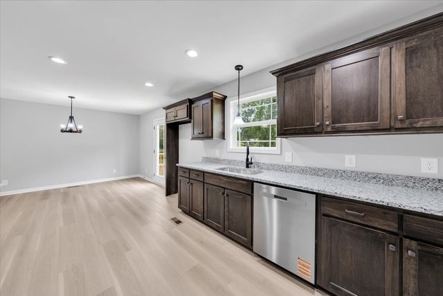 314 Spring St, Wartrace, TN 37183
