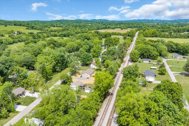 314 Spring St, Wartrace, TN 37183