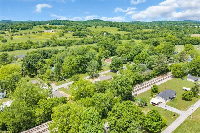 314 Spring St, Wartrace, TN 37183