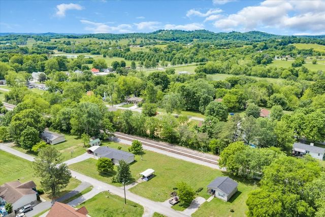 314 Spring St, Wartrace, TN 37183