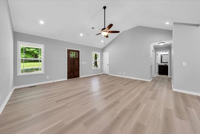 314 Spring St, Wartrace, TN 37183