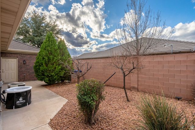 1730 W STONEBRIDGE DR, St. George, UT 84770