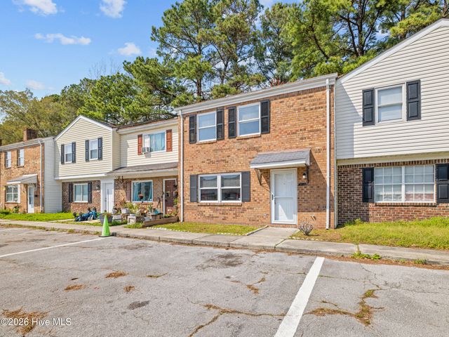 416 Myrtlewood Circle, Jacksonville, NC 28546