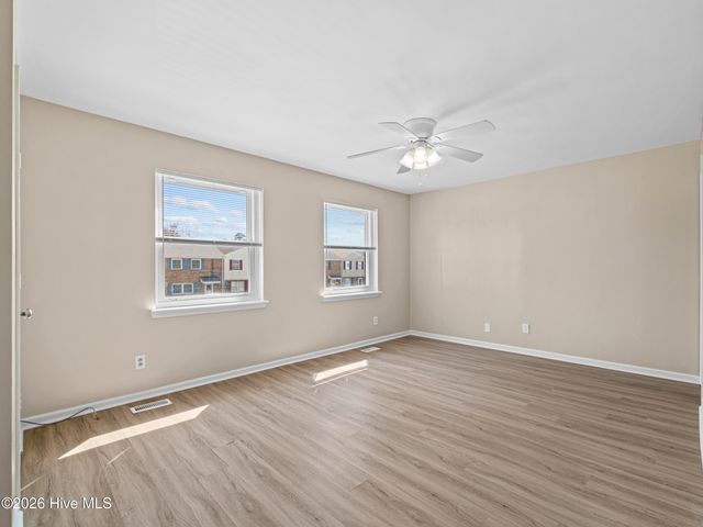 416 Myrtlewood Circle, Jacksonville, NC 28546