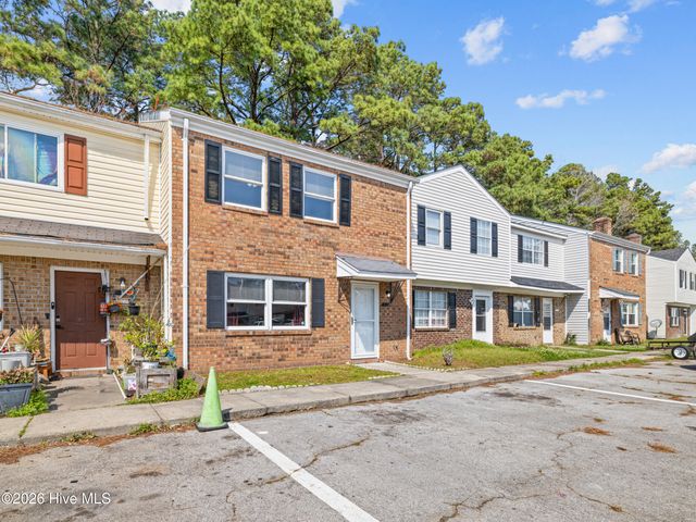 416 Myrtlewood Circle, Jacksonville, NC 28546