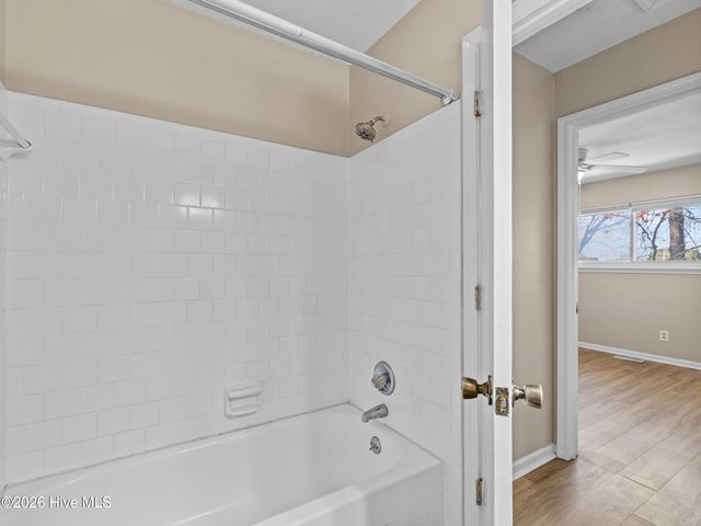 416 Myrtlewood Circle, Jacksonville, NC 28546