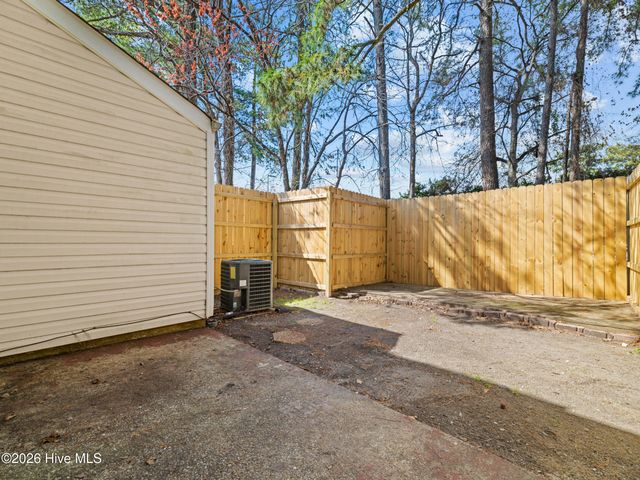 416 Myrtlewood Circle, Jacksonville, NC 28546